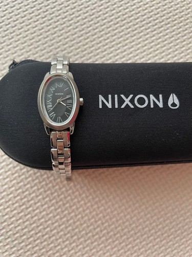 Nixon the scarlet watch - the,