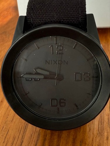 Nixon analog black watch - black,