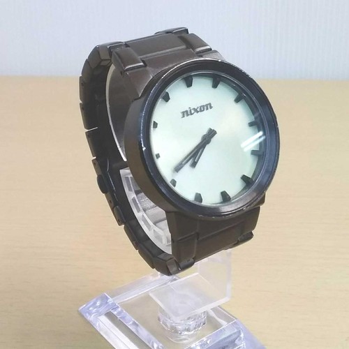 Nixon quartz watch - nixon,
