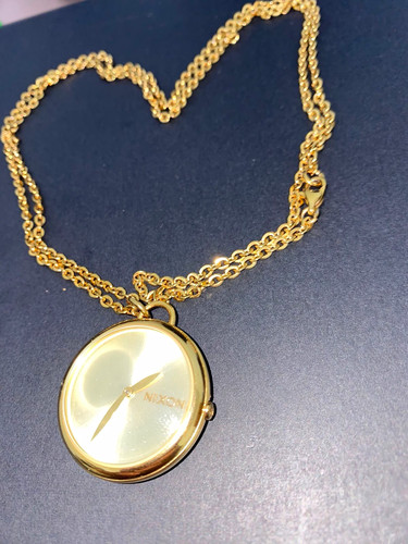 Nixon gold tone round - gold-tone,